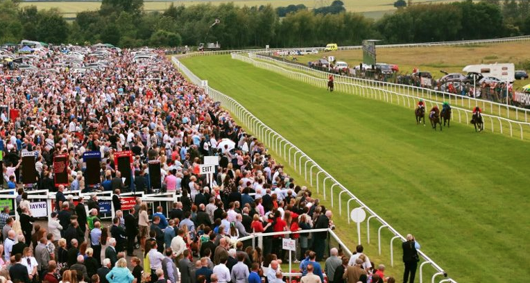 PONTEFRACT: 3 BETTING PICKS — MARK YOUR CARD SERVICE